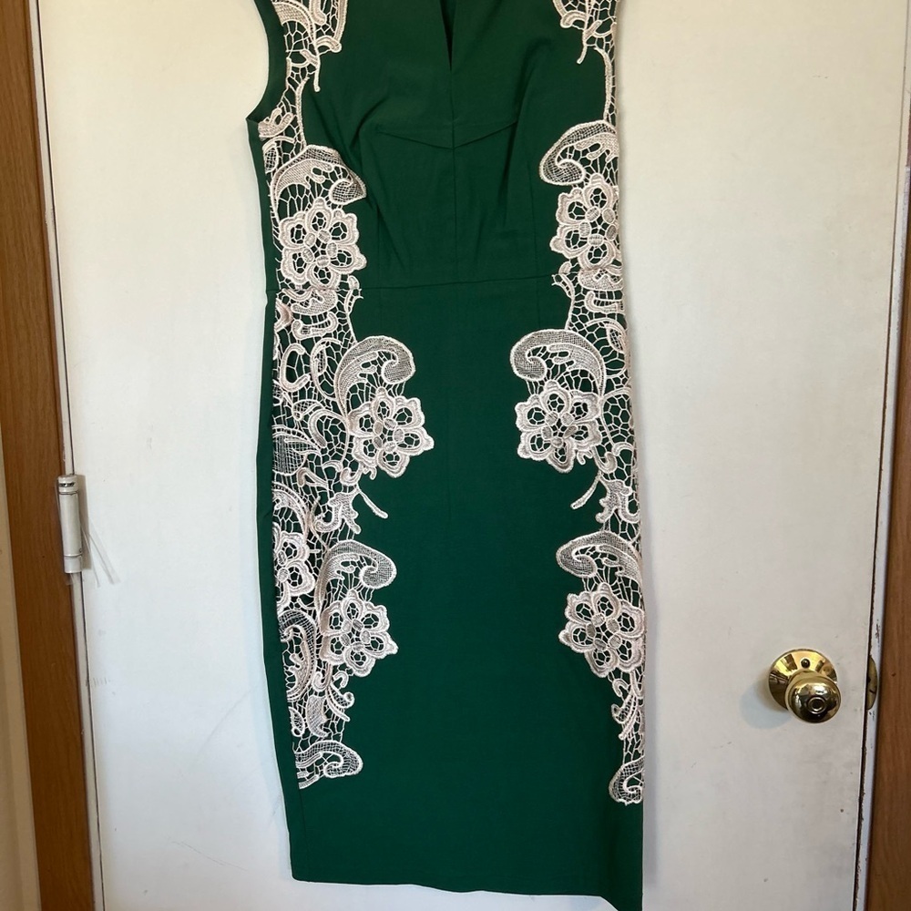 Paper Dolls Size 6 Green lace sheath special occasion dress